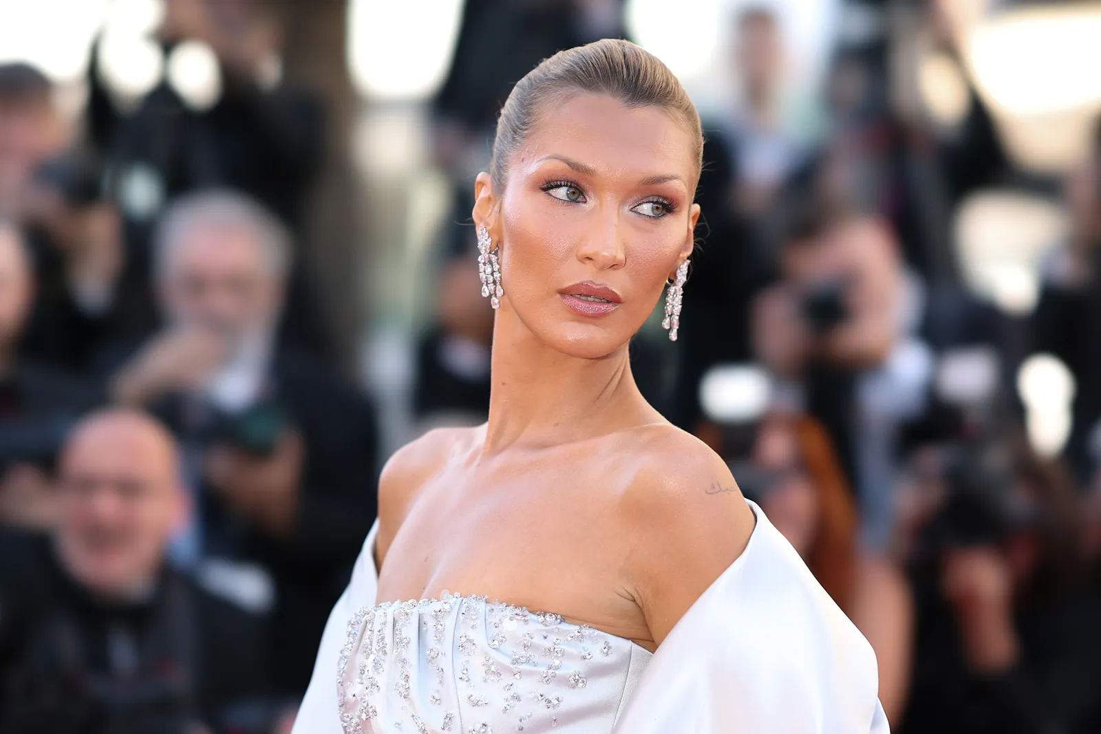 Bella Hadid en el Festival de Cannes 2026