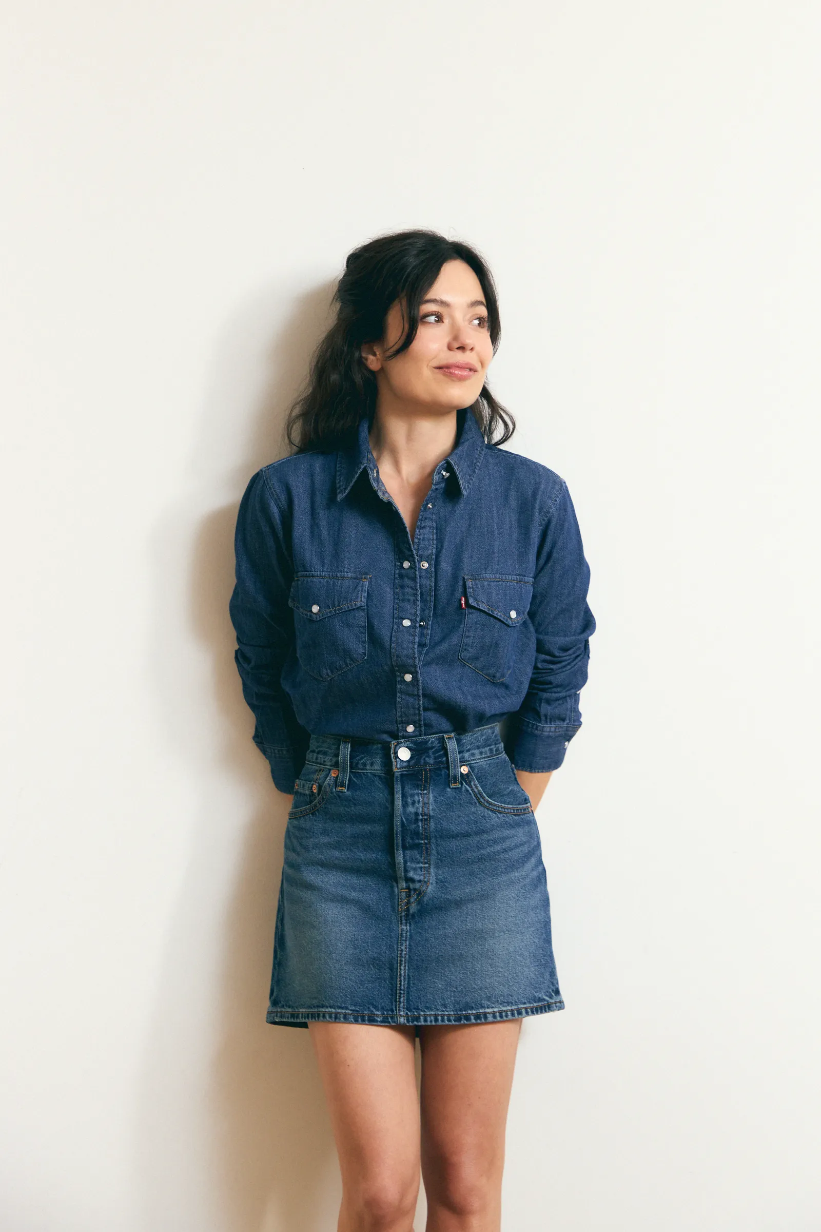 Los looks de verano de Anna Castillo dispararn tu nostalgia Y2K