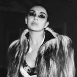 Charli XCX estrena ‘rock music’, primer adelanto de su octavo álbum