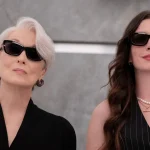 Collares en forma de T para la primavera: las joyas favoritas de Andy Sachs están de moda