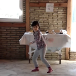 Judeline le canta a su niña interior en la monísima ‘pequeñita!’ – jenesaispop.com