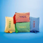 La cartera y el bolso de ‘Vogue’: los accesorios perfectos para este verano (y que vienen de regalo con los números de julio y agosto)