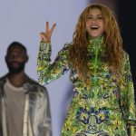 Shakira enciende Copacabana con ‘La fuerte’ en la apertura del concierto