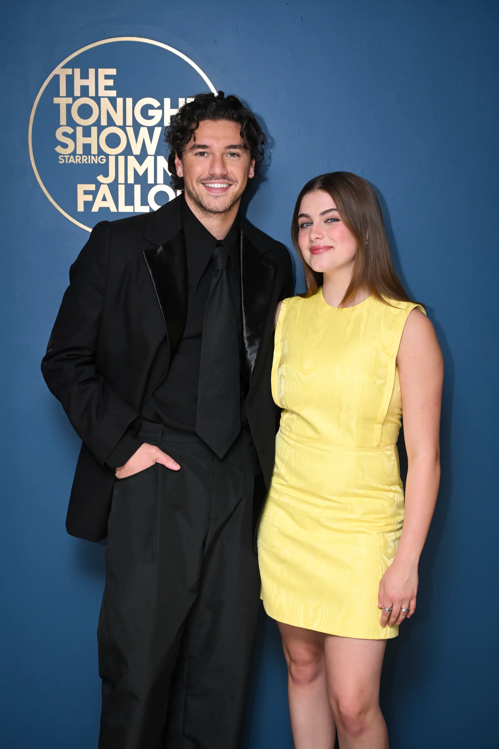 Belmont Cameli y Ella Bright protagonistas de 'Off Campus'