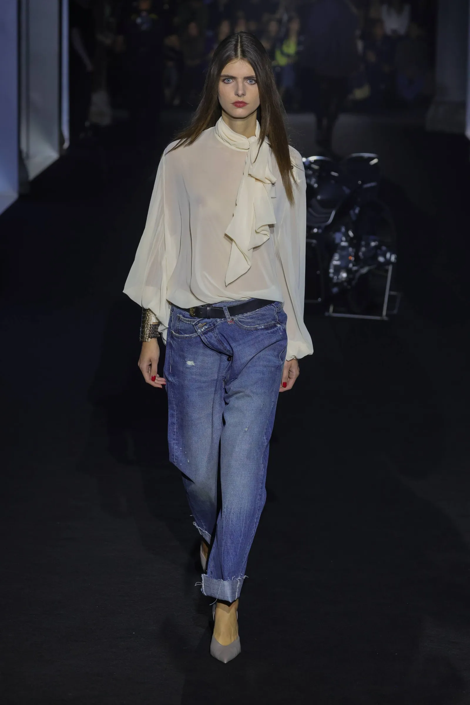 Blusa boho blanca de Nathalie Chandler PrimaveraVerano 2026.