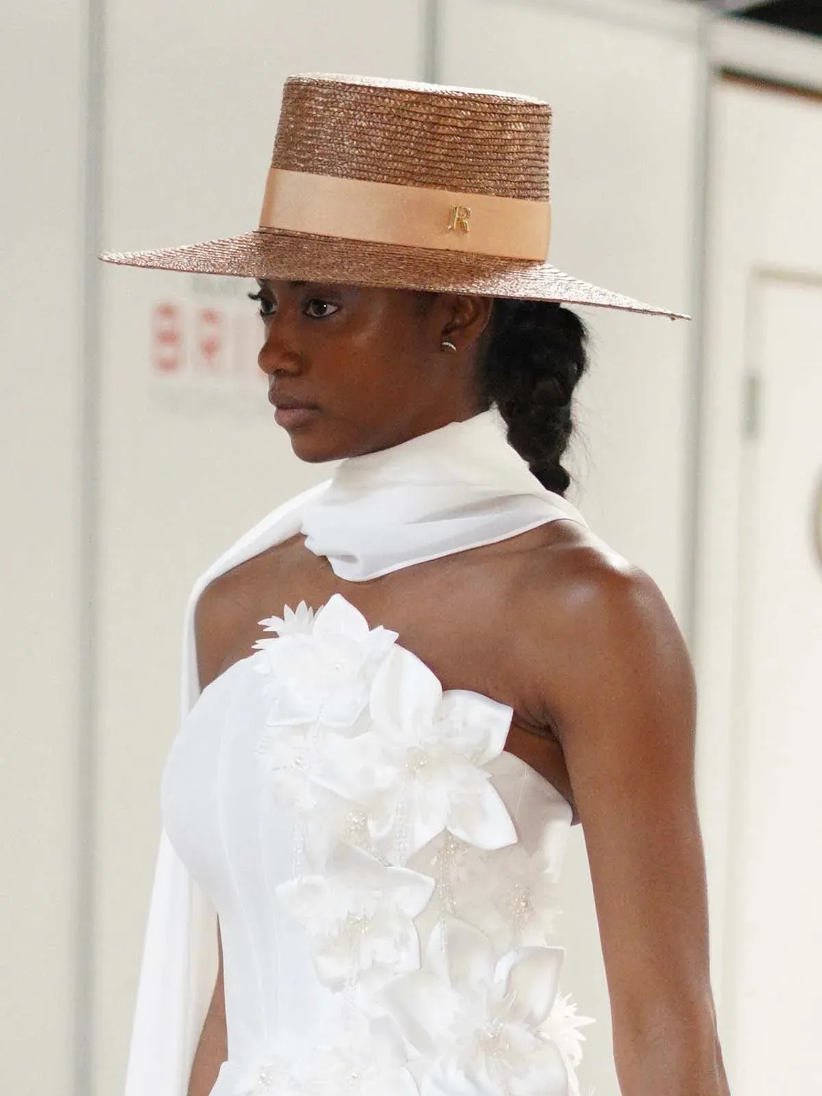 sombrero de novia canotier