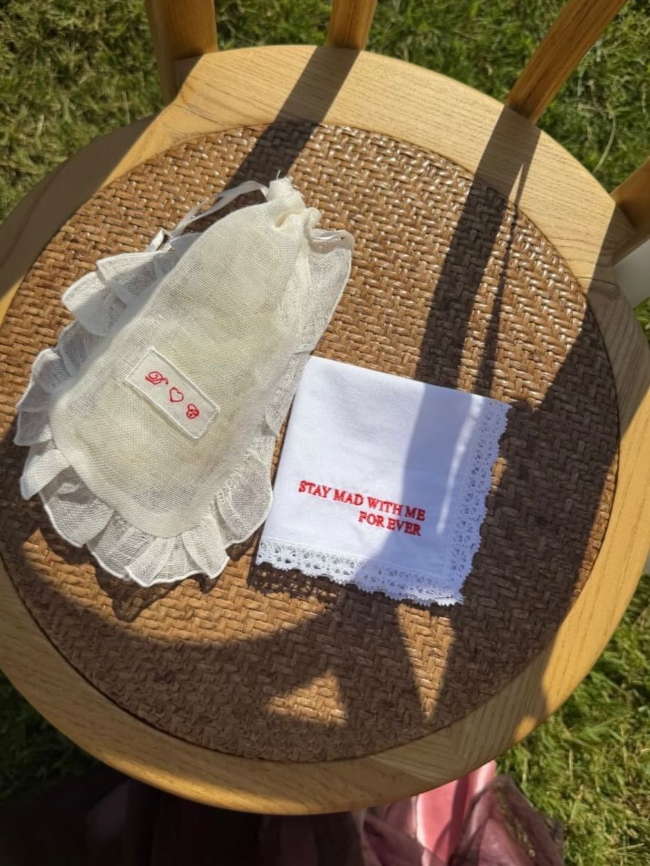 Image may contain Fun Leisure Activities Picnic Accessories Bag and Handbag