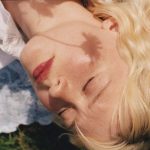 Maisie Peters, Sam Fender y Olivia Dean lideran las listas oficiales británicas esta semana