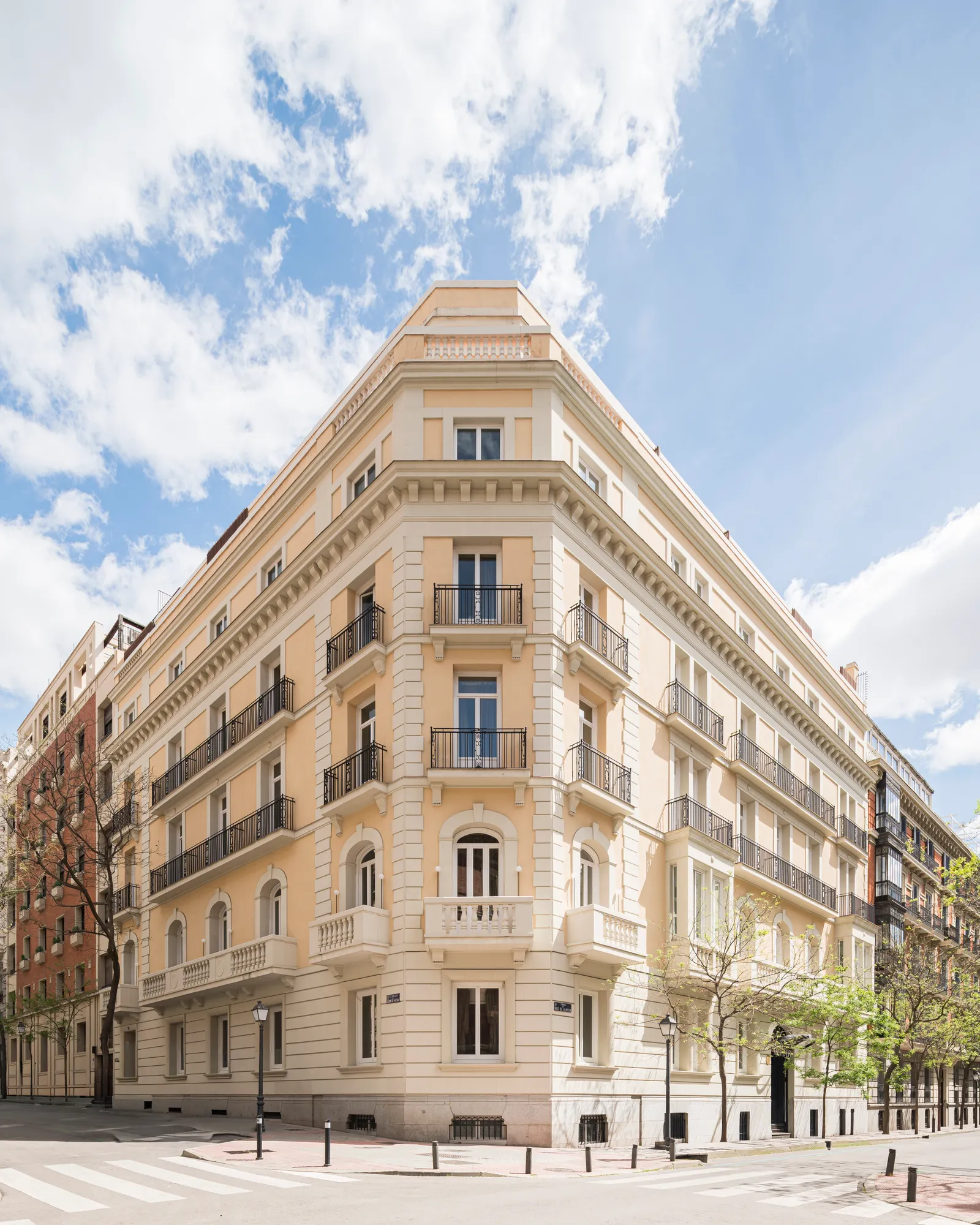 Mercer Hotel Madrid el alojamiento de lujo que da vida al histórico edificio de la Azucarera