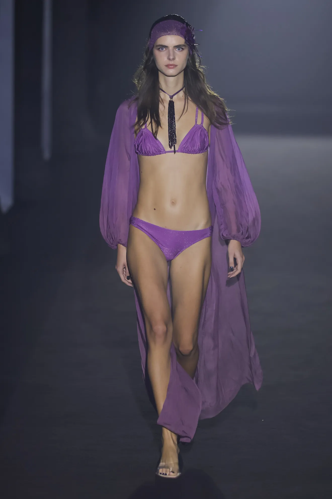 bikini morado en Guillermina Baeza primaveraverano 2026.