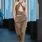 Pantalones de cordones, el básico elegante de verano por el que todos te preguntarán