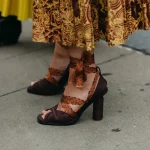 Sandalias para bodas que SÍ merece la pena comprar en las rebajas de verano 2026, según una editora de novias