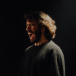 Viva Belgrado abrazan riffs y oscuridad en ‘Un andalucito más’ – jenesaispop.com