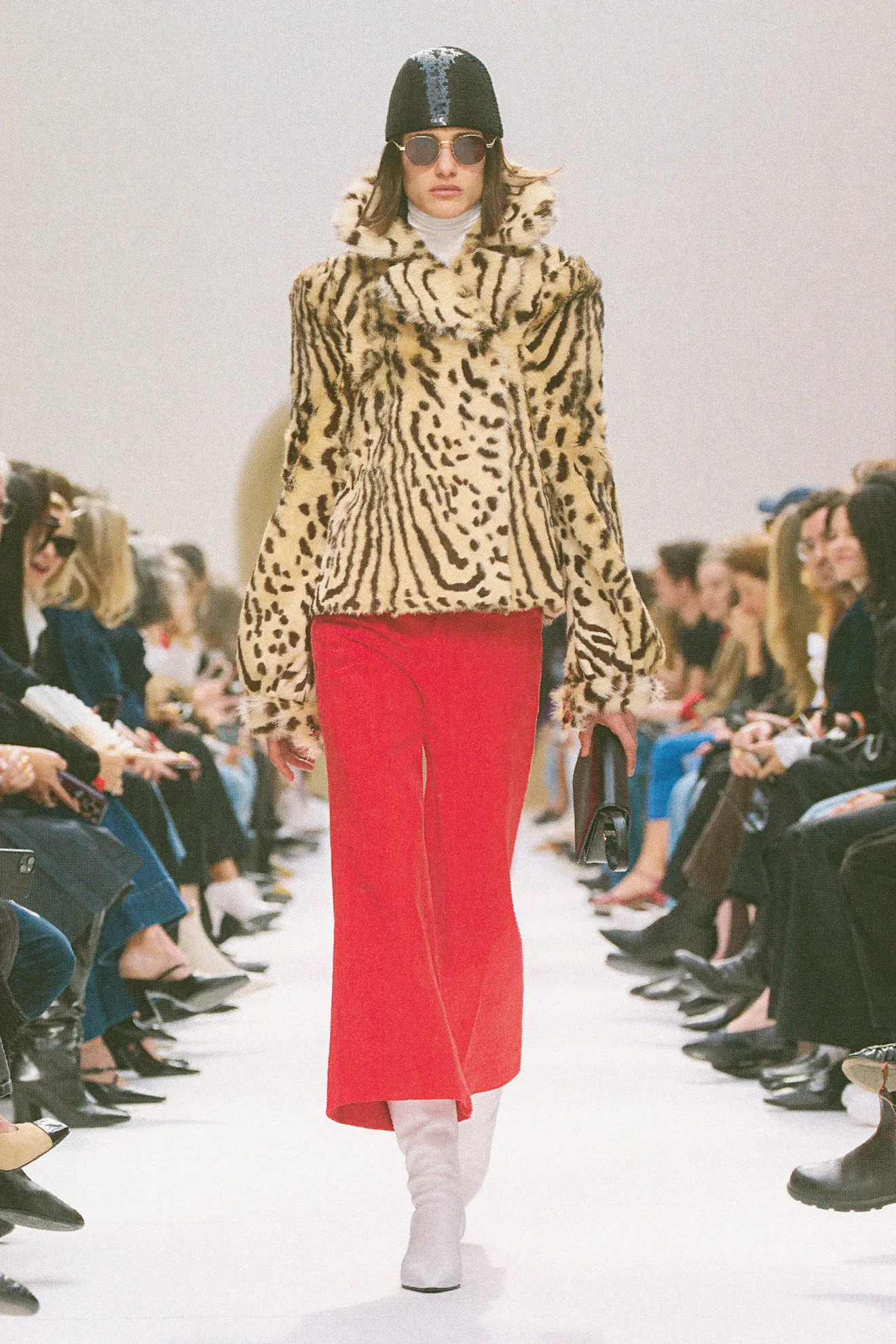pantalones rojos en Celine otoñoinvierno 202627.