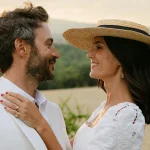 La boda en Francia de Paloma y Gérald: una celebración campestre (en el corazón de la Provenza) inspirada en su relación a distancia