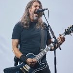 La electrizante Jehnny Beth desafía a los titanes Foo Fighters en Mad Cool – jenesaispop.com