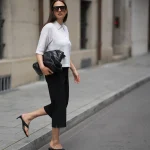 Pantalones capri y ‘kitten heels’: cómo llevar la tendencia en 4 looks para verano 2026