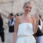 Plumas: la tendencia que todas las ‘it girls’ llevan de vacaciones