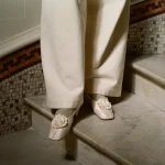 Souliers Dulion, la firma francesa que propone llevar los zapatos de baile de Jane Austen con vaqueros