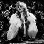 Suki Waterhouse recuerda ‘Notting Hill’