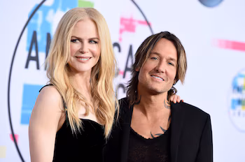 La estrella de cine afirmó que con Urban seguirá siendo una familia y sostuvo esa definición al hablar de la coparentalidad tras la separación (Jordan Strauss/Invision/AP)
