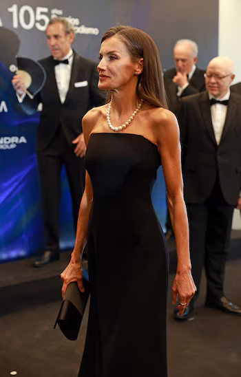 La reina Letizia asiste a la entrega de los premios de periodismo de ABC “Mariano de Cavia” 2025. José Ruiz / Europa Press