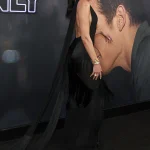 Dua Lipa o la tendencia de vestidos con espalda descubierta que domina este verano 2026