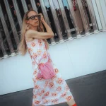 Vestido midi con bailarinas: la combinación a la que daría el ‘sí, quiero’ cualquier parisina
