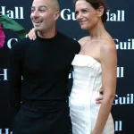 ¿Los mejores complementos de Katie Holmes en los Hamptons? Un bolso en tendencia y un novio artista